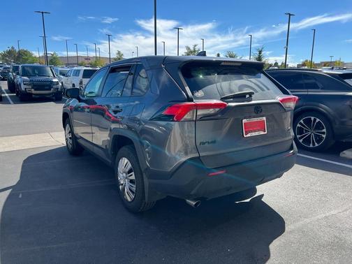 2022 Toyota RAV4 LE