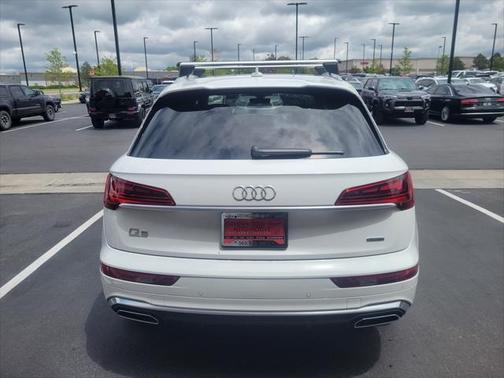 2022 Audi Q5 45 S line Premium Plus