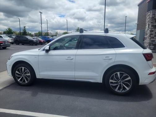 2022 Audi Q5 45 S line Premium Plus