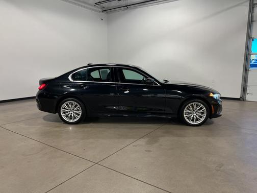 2024 BMW 330 xDrive