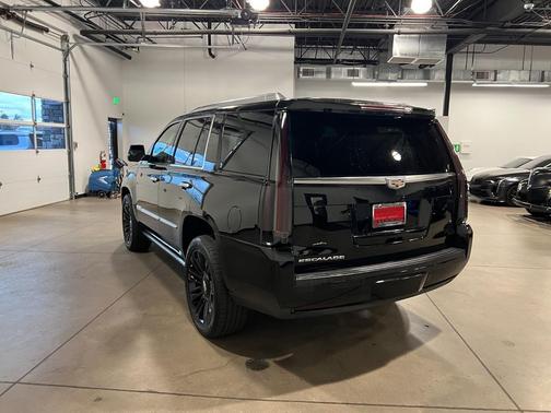 2016 Cadillac Escalade Platinum