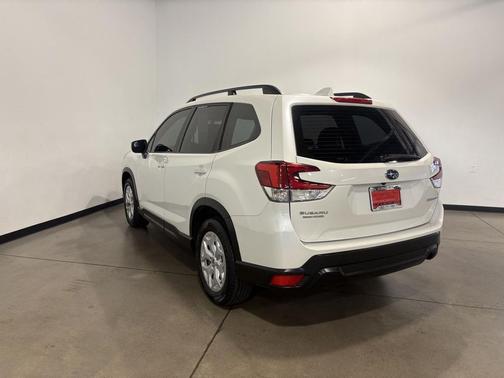Crystal White Pearl 2020 Subaru Forester Base