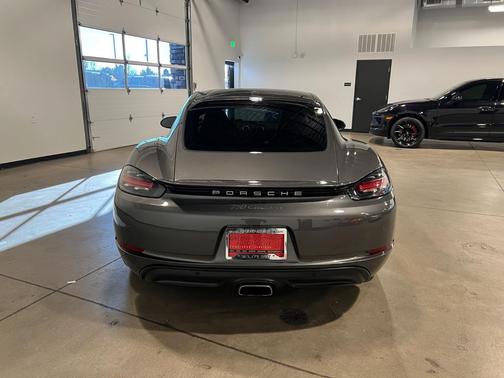 2018 Porsche 718 Cayman Base