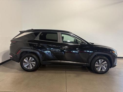 Phantom Black 2022 Hyundai TUCSON Hybrid Blue