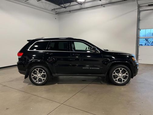 2018 Jeep Grand Cherokee Sterling Edition