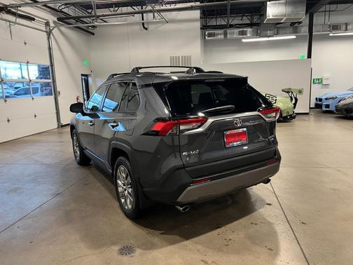 2020 Toyota RAV4 Limited