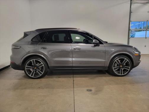 2019 Porsche Cayenne S