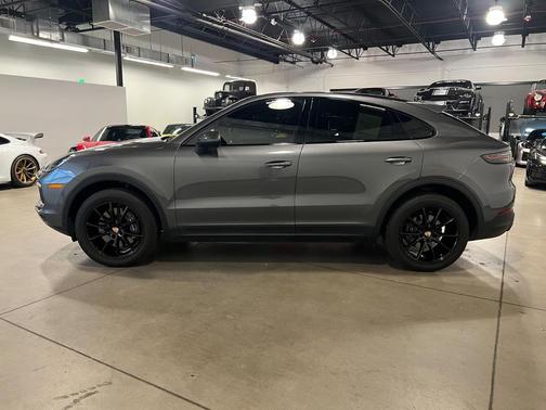 2022 Porsche Cayenne Cayenne