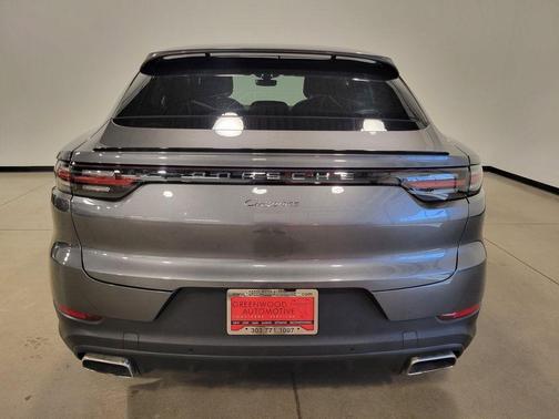 2022 Porsche Cayenne Base