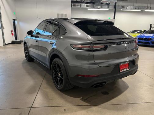 2022 Porsche Cayenne Cayenne