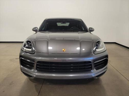 2022 Porsche Cayenne Base