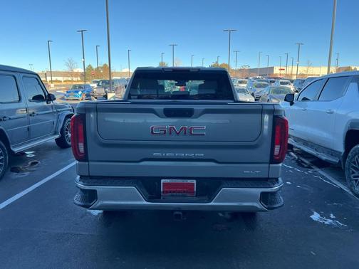 2025 GMC Sierra 1500 SLT