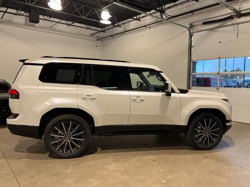 2026 Lexus GX 550 Luxury