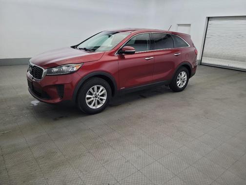 Passion Red 2019 Kia Sorento LX