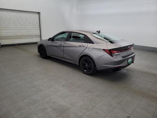 Fluid Metal 2023 Hyundai ELANTRA SEL