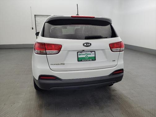 2017 Kia Sorento LX
