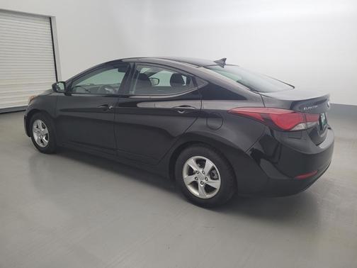 Photo 3 of 32 of 2014 Hyundai Elantra SE