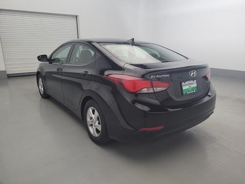 Photo 5 of 32 of 2014 Hyundai Elantra SE