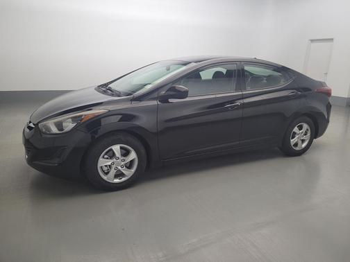 Photo 2 of 32 of 2014 Hyundai Elantra SE