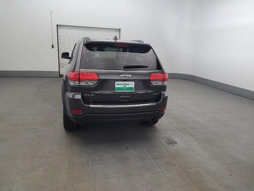 Granite Crystal Metallic Clearcoat 2018 Jeep Grand Cherokee Limited