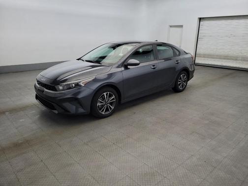 Gravity Gray 2024 Kia Forte LXS