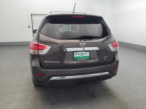 2016 Nissan Pathfinder SL