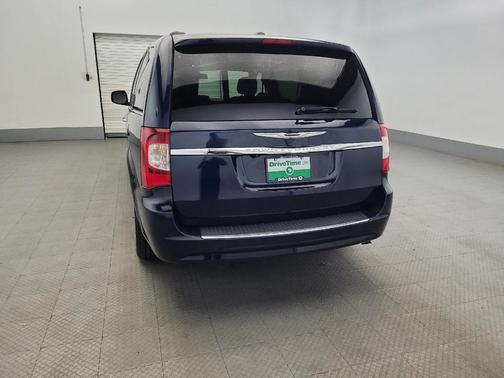 2015 Chrysler Town & Country Touring