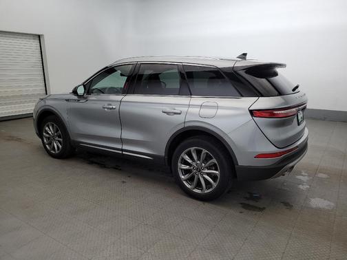 Silver Radiance Metallic Clearcoat 2022 Lincoln Corsair Standard