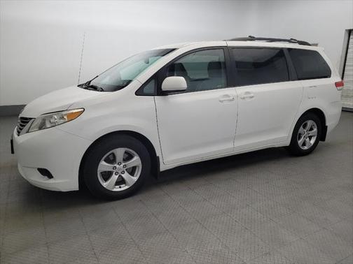 2013 Toyota Sienna LE