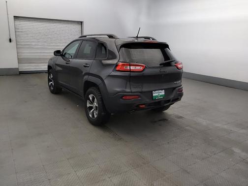 Brilliant Black Crystal Pearlcoat 2014 Jeep Cherokee Trailhawk