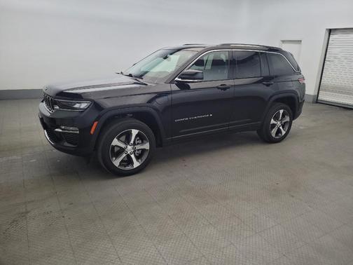 Diamond Black Crystal Pearlcoat 2022 Jeep Grand Cherokee 4xe Base