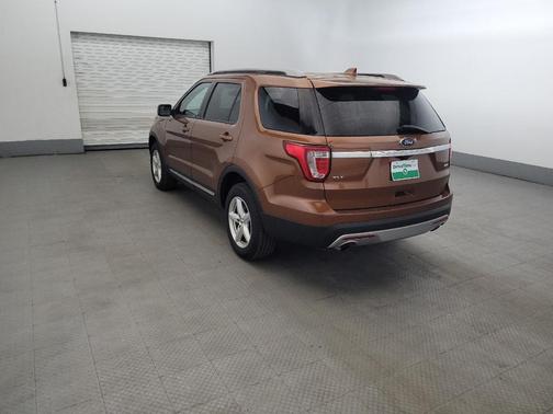 Magnetic Metallic 2017 Ford Explorer XLT