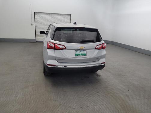 Silver Ice Metallic 2018 Chevrolet Equinox LT