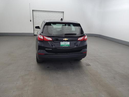 Mosaic Black Metallic 2019 Chevrolet Equinox LS