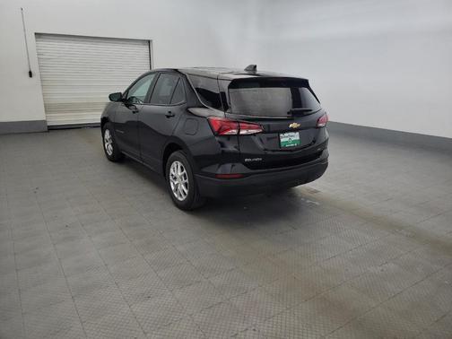 Mosaic Black Metallic 2024 Chevrolet Equinox LS