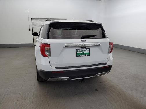 Oxford White 2020 Ford Explorer XLT