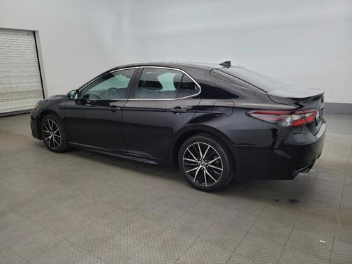 Midnight Black Metallic 2021 Toyota Camry SE
