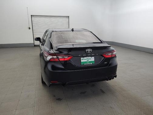 Midnight Black Metallic 2021 Toyota Camry SE