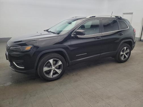Diamond Black Crystal Pearlcoat 2019 Jeep Cherokee Limited