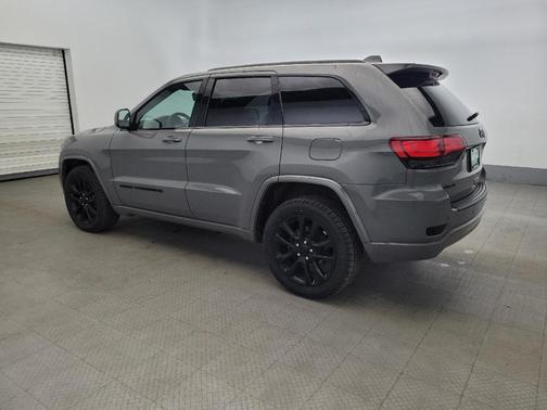 2022 Jeep Grand Cherokee Laredo