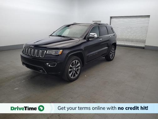 Diamond Black Crystal Pearlcoat 2018 Jeep Grand Cherokee Overland
