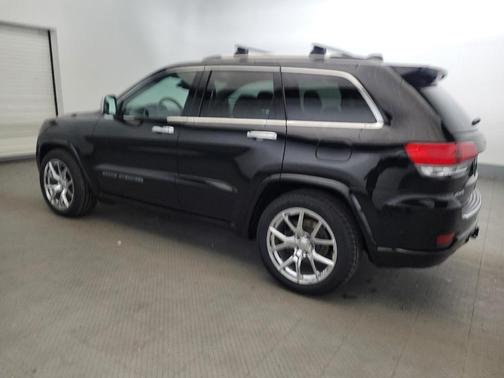 Diamond Black Crystal Pearlcoat 2020 Jeep Grand Cherokee Overland