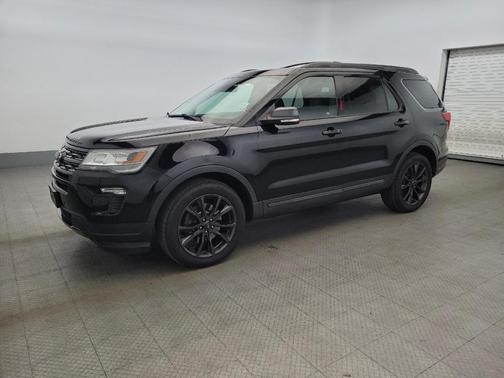 Magnetic Metallic 2018 Ford Explorer XLT