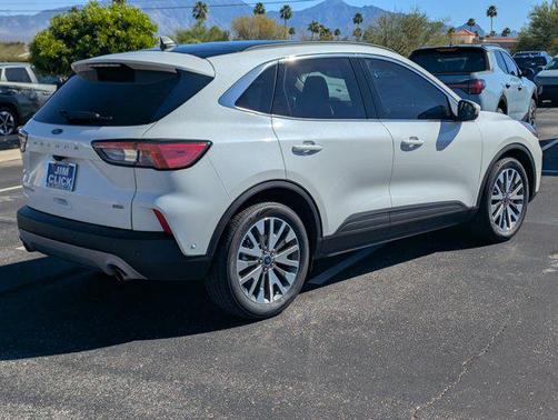 2020 Ford Escape Titanium