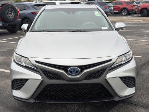2019 Toyota Camry Hybrid SE