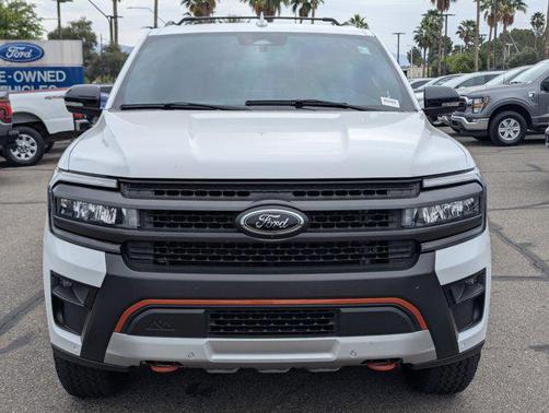 Oxford White 2023 Ford Expedition Timberline