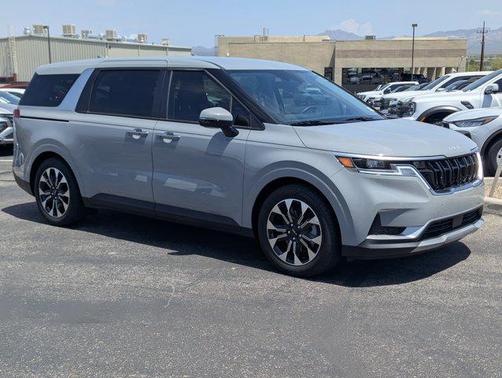 2024 Kia Carnival EX