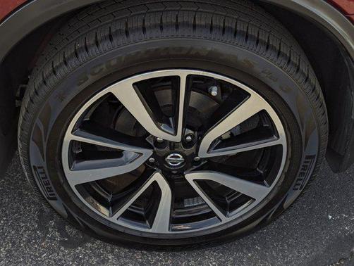 2020 Nissan Rogue SL