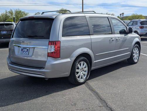2013 Chrysler Town & Country Touring