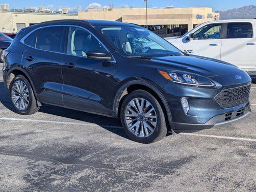 2022 Ford Escape Titanium